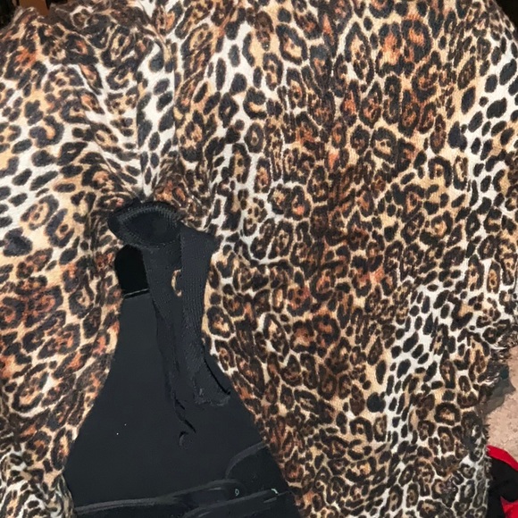 Accessory ST New York Leopard Print, Taupe, Shawl, Poncho, - Picture 2 of 5